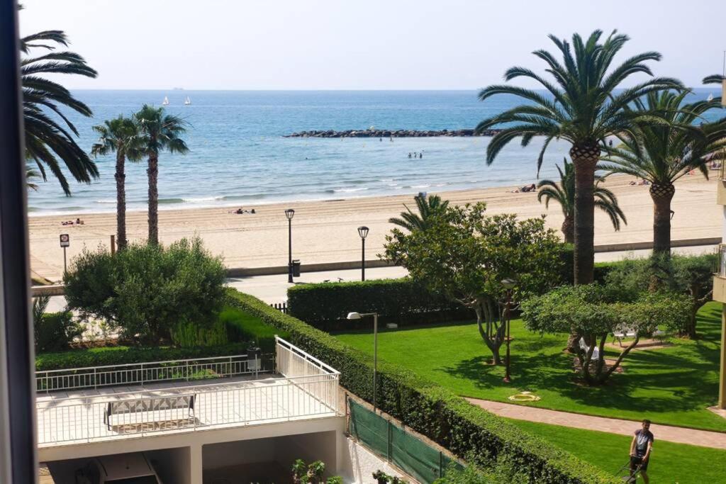Apartamento recién reformado en primera línea con vistas a la playa de la Almadraba Benicàssim Esterno foto